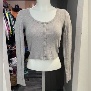 Forever 21 Gray Crop Long Sleeve Top